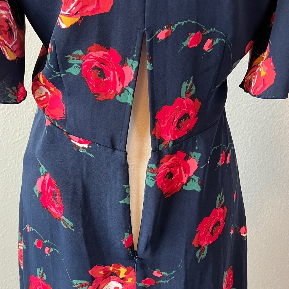 Aritzia Babaton High Low Faux Wrap Flutter Sleeve Dress Blue Floral Size 2 - Picture 5 of 11